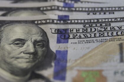 dolar-ultrapassa-r$-5,70-com-ata-da-reuniao-do-fed