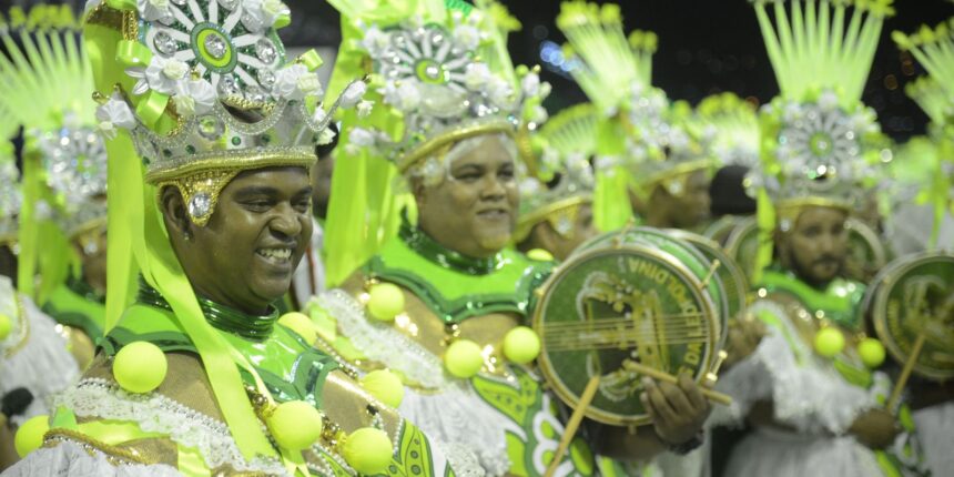 carnaval-deve-movimentar-r$-5,5-bilhoes-na-economia-carioca