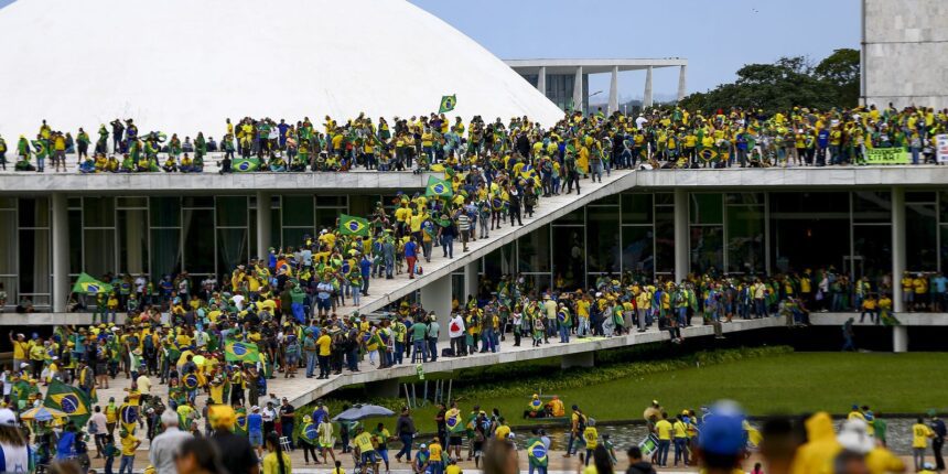 moraes-vota-por-tornar-leo-indio-reu-pelo-8-de-janeiro