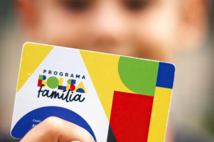 caixa-paga-bolsa-familia-a-beneficiarios-com-nis-de-final-9